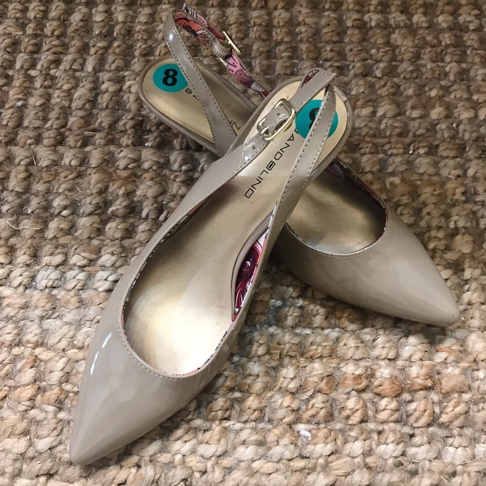 ▪️BANDOLINO Patent Leather Pumps - Picture 2 of 11